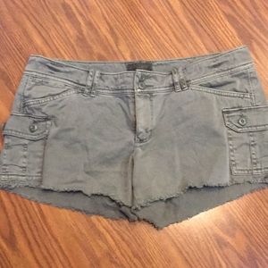 American Eagle army green shorts